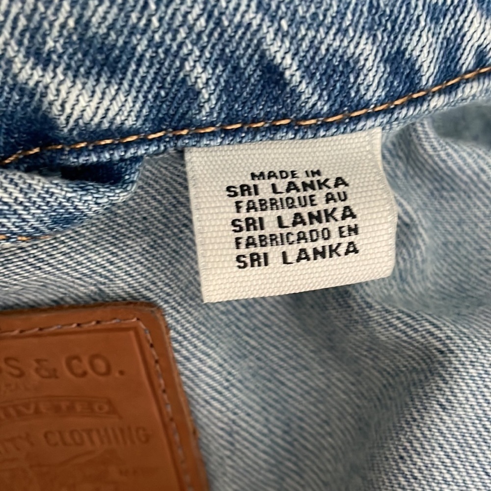 LEVI’S Big E Vintage Trucker Jean Jacket - Picture 10 of 11